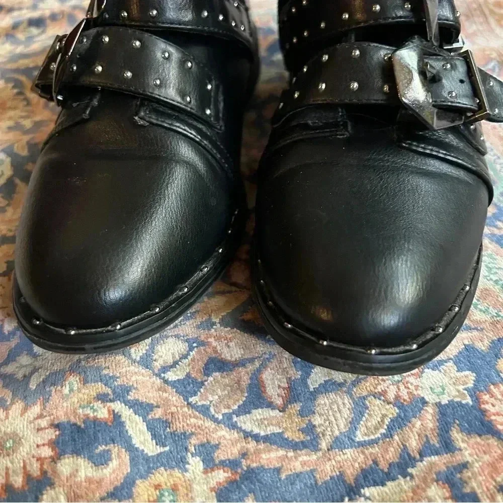 GUC Bamboo brand size 5.5 black biker boots. Faux leather. 3 buckles. Side zip